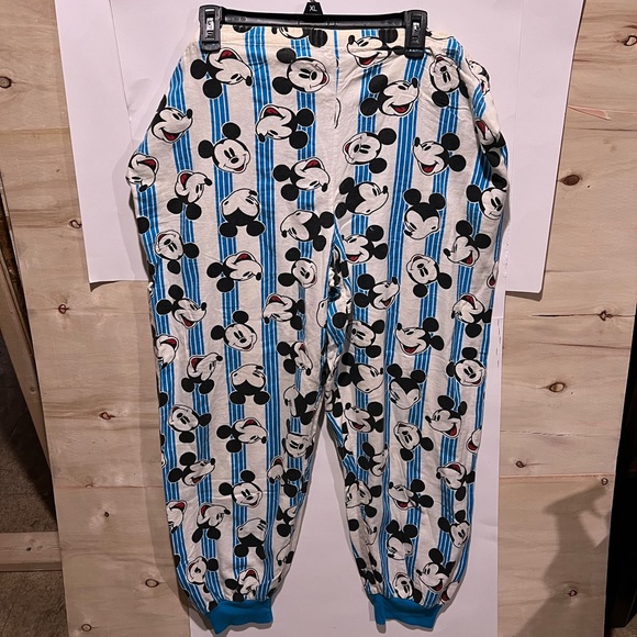 Vintage 1980’s Mickey & Company Pajamas. Mickey Mouse Pajama set large - Picture 7 of 8